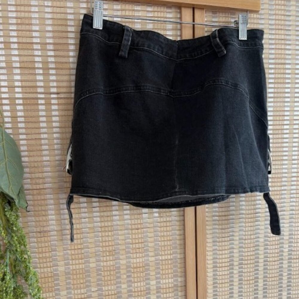 Rare By DYLN Vintage Black skirt